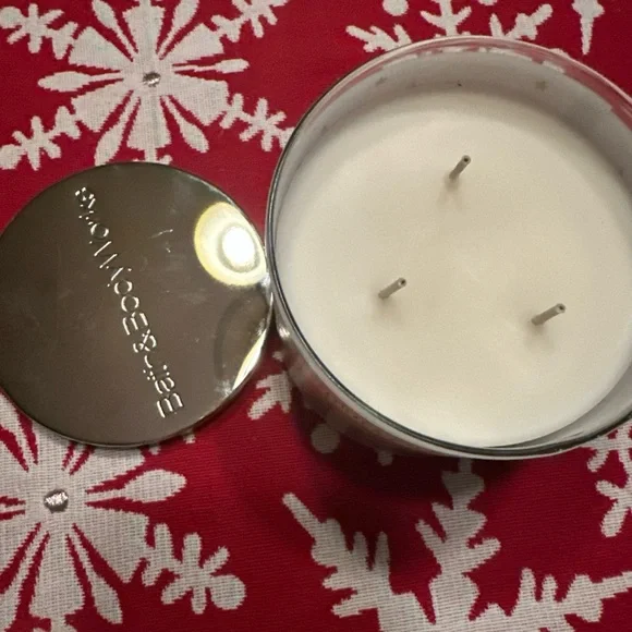 Bath & Body Works White Eucalyptus & Sage 3 Wick luminary cut out Candle - Picture 4 of 4
